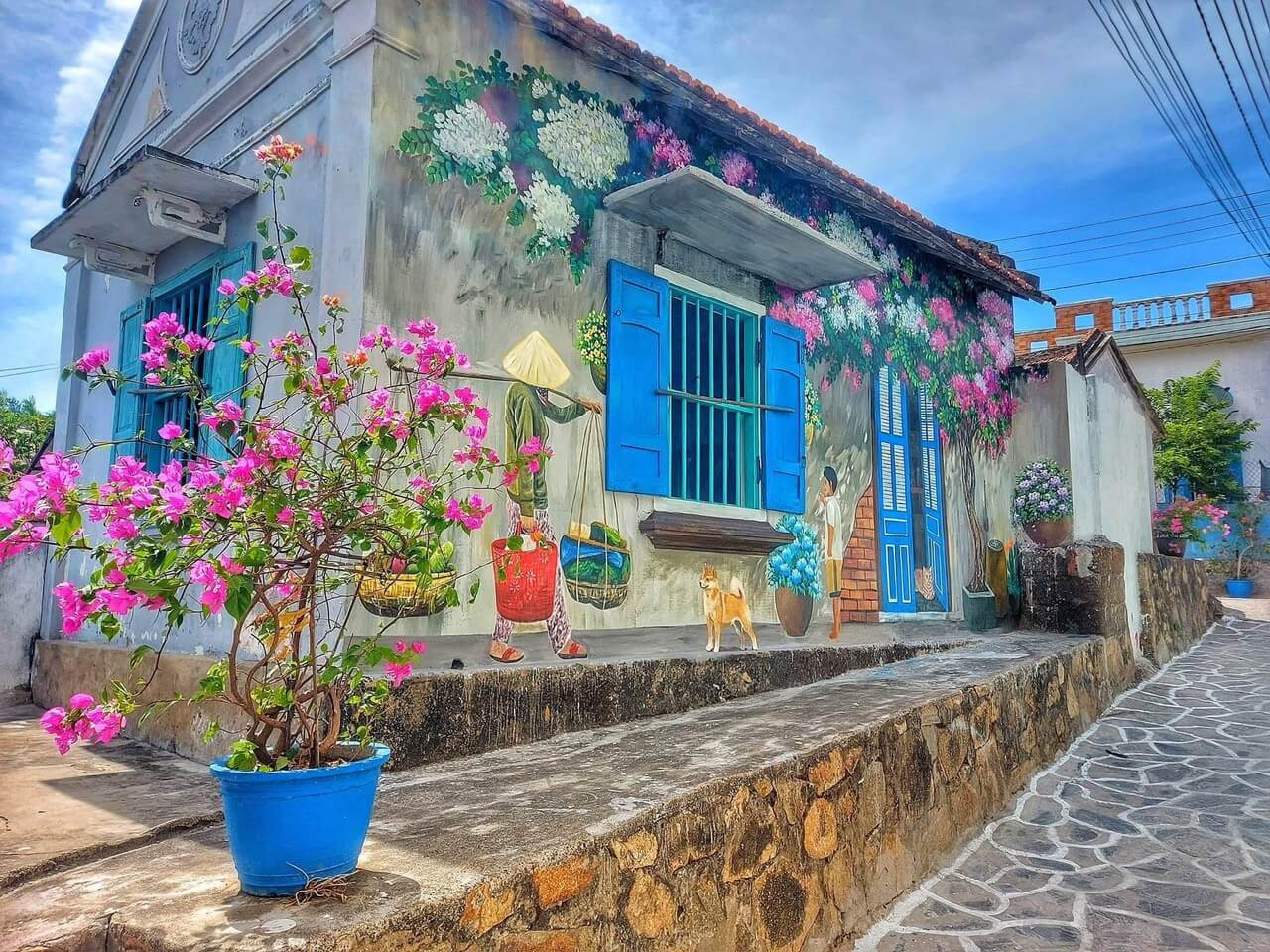 Con đường bích họa - làng chài Nhơn Lý