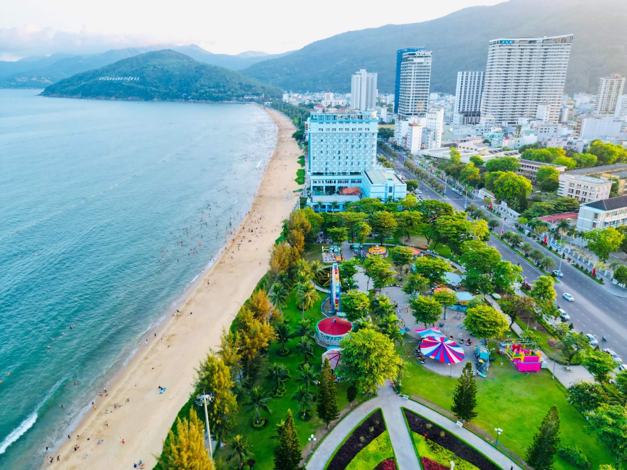 khách sạn 4 sao Quy Nhơn